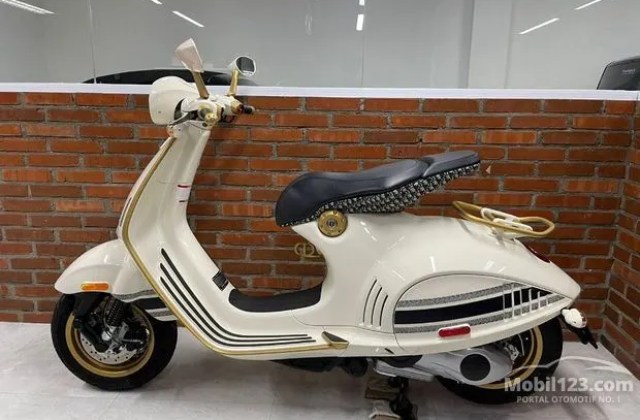 Vespa 1 Milyar
