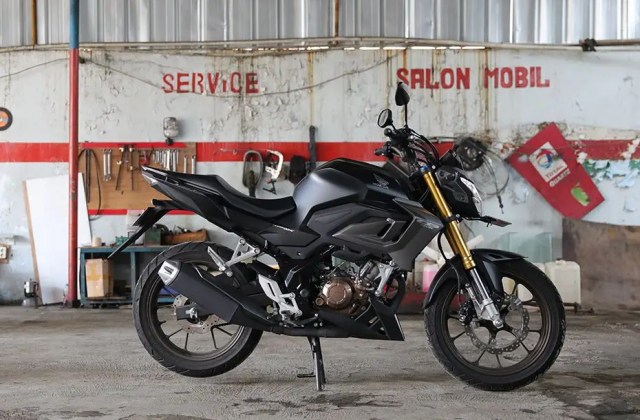 Cb 150 R
