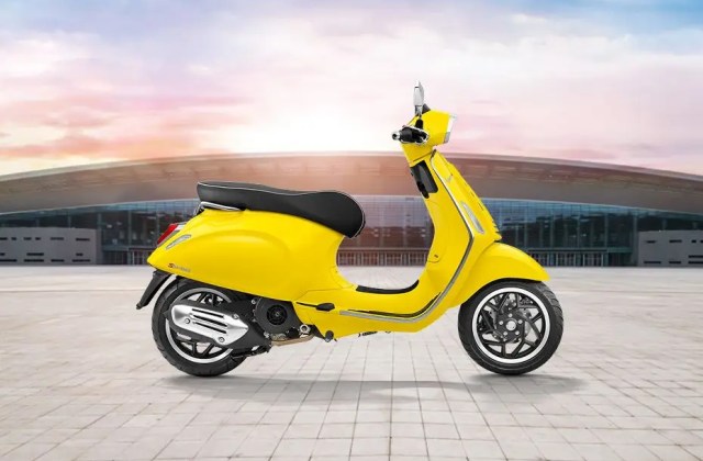 Harga Vespa Sprint 10th Anniversary
