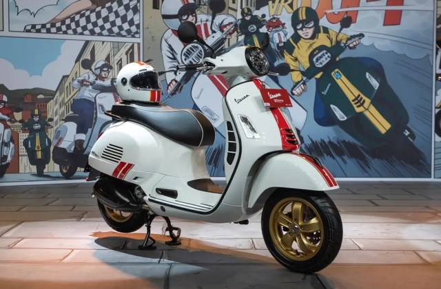 Harga Vespa Sprint Racing Sixties
