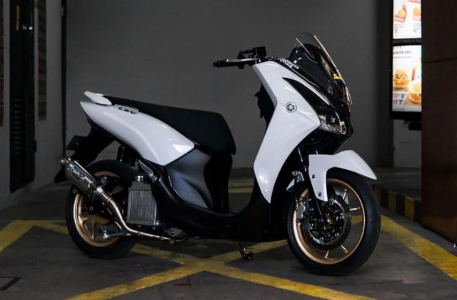 Modifikasi Yamaha Lexi Merah
