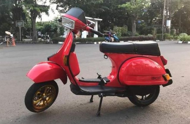 Vespa Exel
