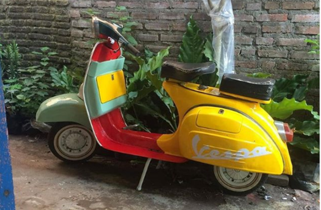 Vespa Matic Sean Wotherspoon
