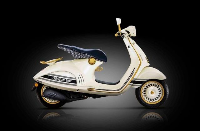 Harga Vespa 946 Dior
