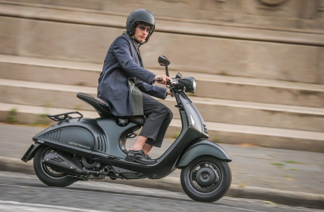 Emporio Armani Vespa

