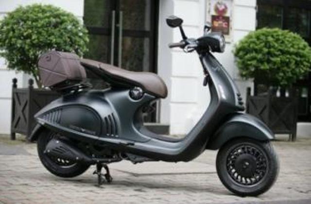 Vespa Armani
