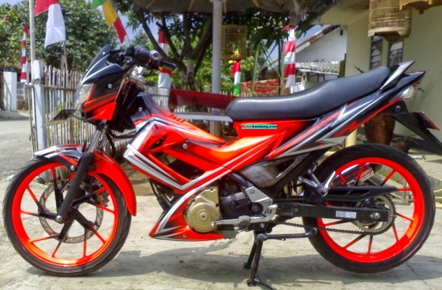 Motor Suzuki Satria Fu
