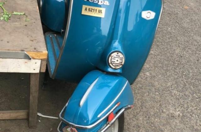 Vespa Super 1975
