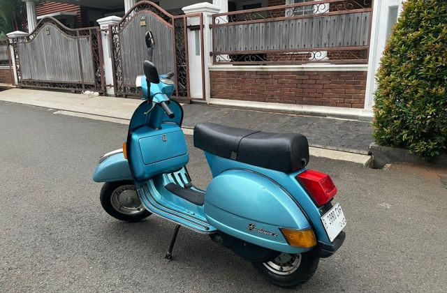 Vespa P150x
