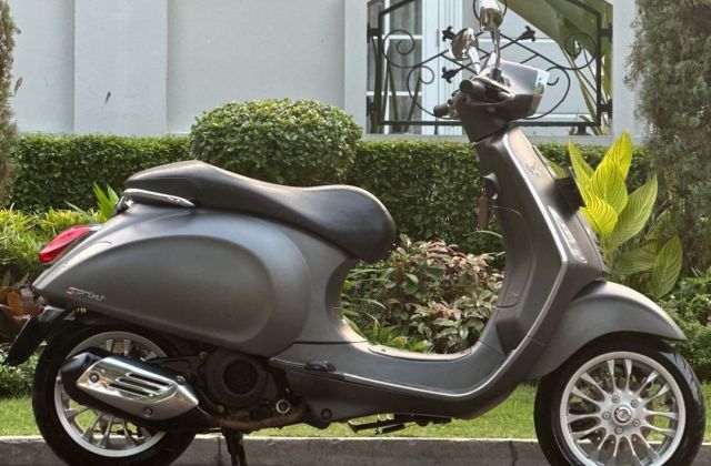 Vespa Abu Abu Doff
