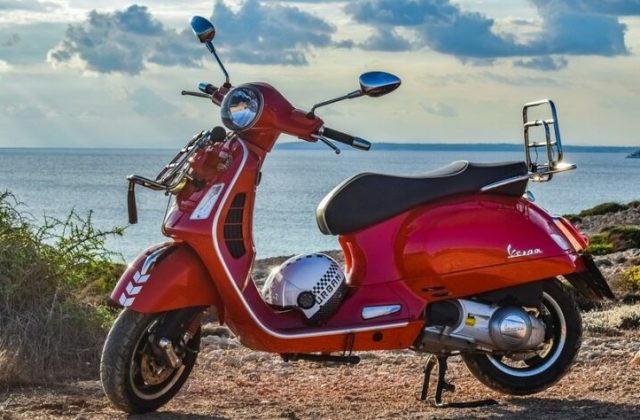 Vespa Matic Merah Maroon
