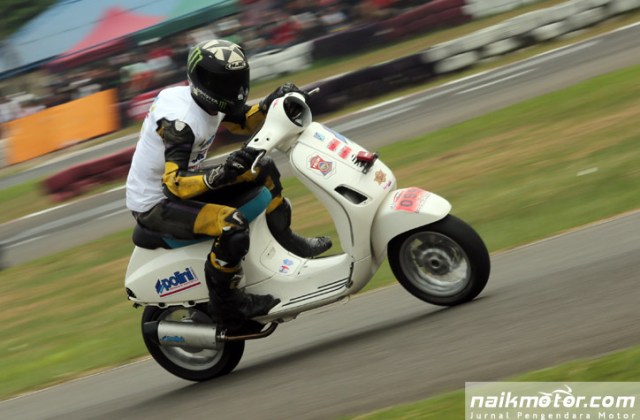 Vespa Lx Racing
