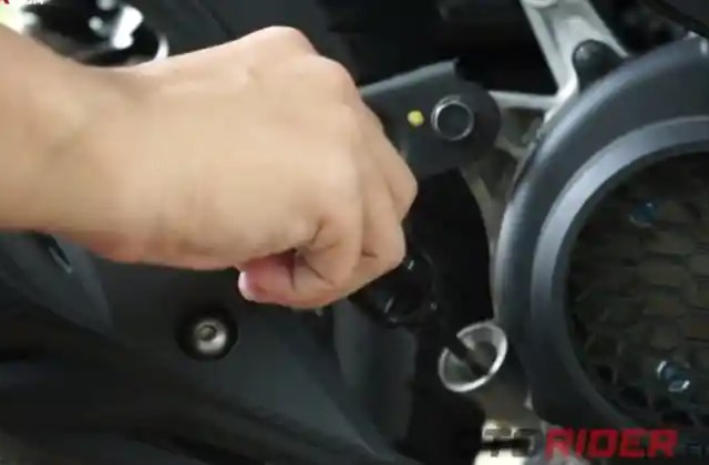 Kapasitas Oli Mesin Honda Revo X
