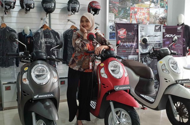 Berapa Warna Motor Scoopy
