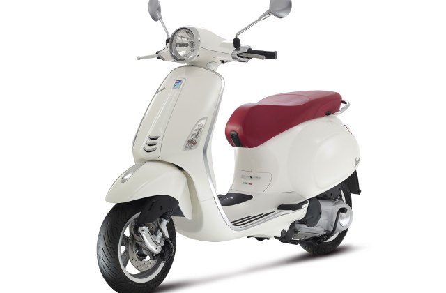 Harga Vespa Christian Dior 2021
