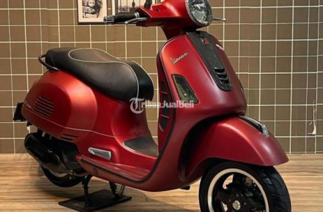 Vespa Warna Merah Doff
