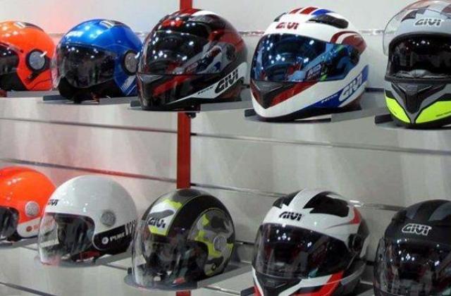 Helm Yang Cocok Untuk Vespa

