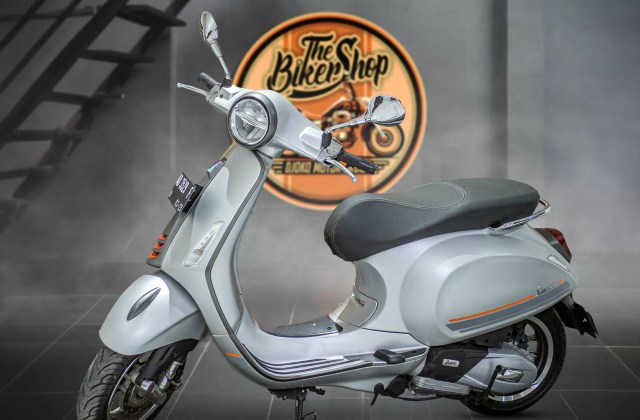 Vespa Primavera Abu Abu
