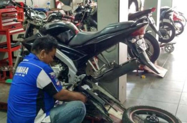 Biaya Servis Motor Yamaha Vixion
