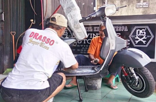 Modifikasi Cat Vespa
