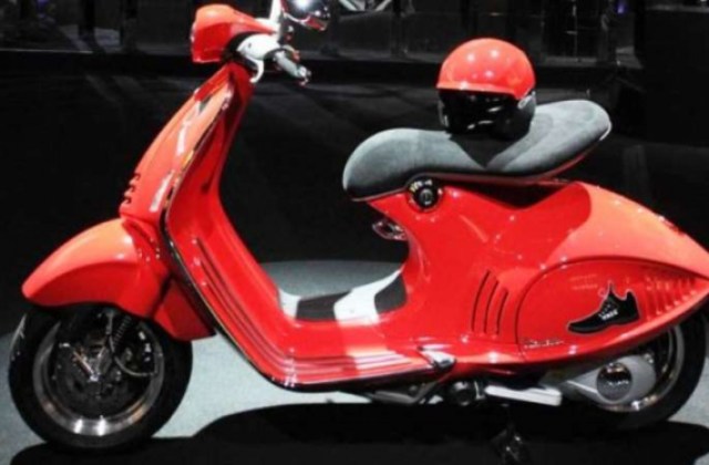 Harga Vespa Matic 946 Red
