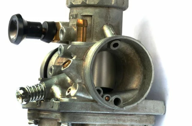Penyebab Karburator Motor Nembak Saat Di Gas
