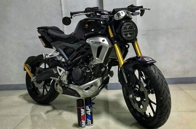 Honda Cb150r
