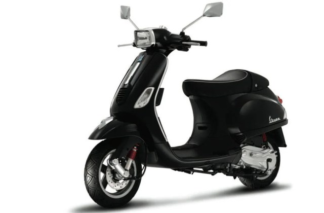 Vespa Matic Warna Hitam Doff
