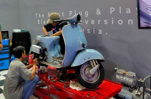 Vespa Klasik Modifikasi
