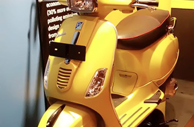 Vespa Lampu Kotak
