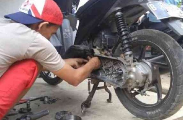Motor Karburator Mogok Setelah Kehabisan Bensin
