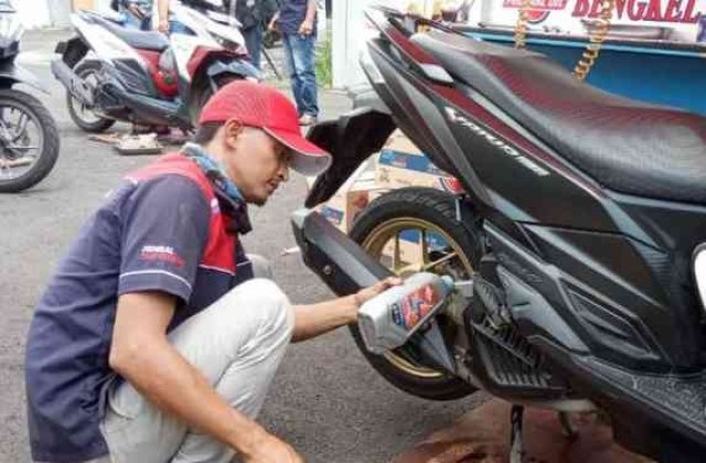Cara Ganti Oli Motor Matic
