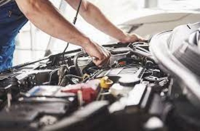 Kapan Servis Pertama Motor Baru
