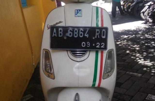 Vespa Lx Putih
