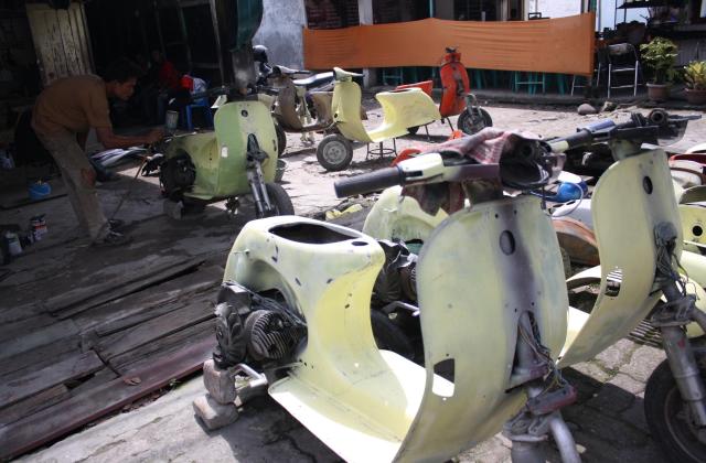 Cara Mengecat Vespa
