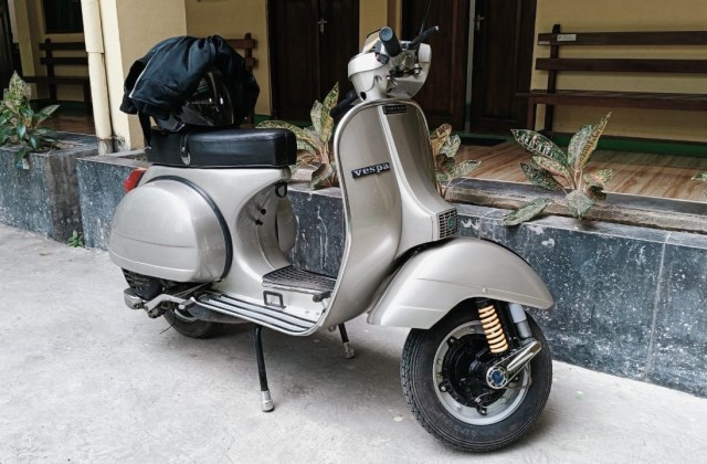 Vespa Scooter Klasik
