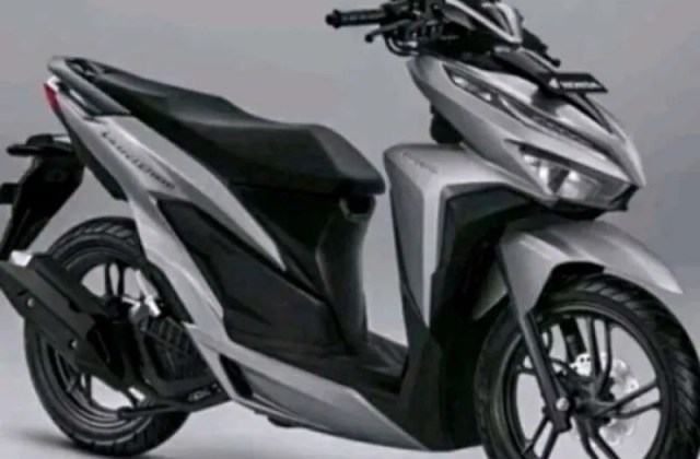 Honda Vario 150 Silver 2018
