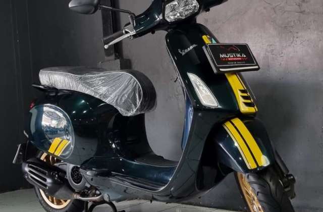 Vespa Racing

