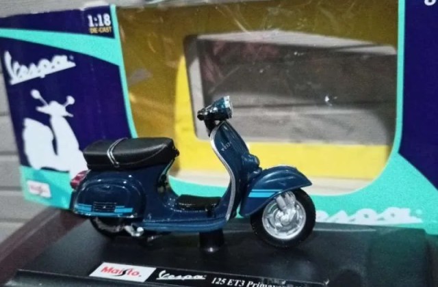 Vespa Et3
