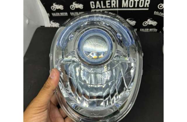 Head Lamp Pada Honda Scoopy

