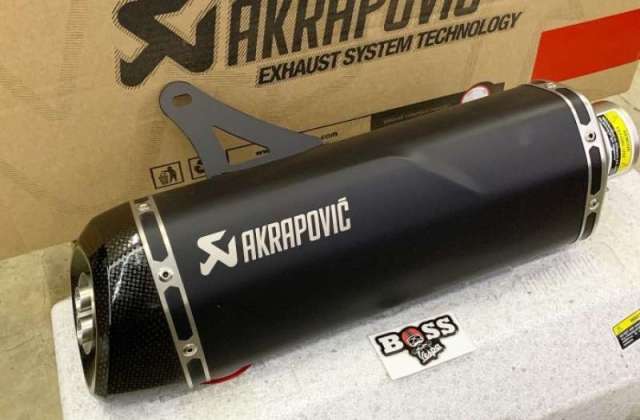 Rekomendasi Kenalpot Vespa Akrapovic
