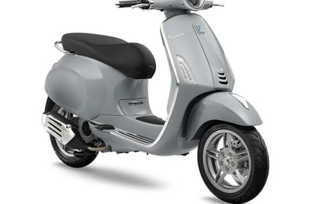 Vespa Primavera Silver
