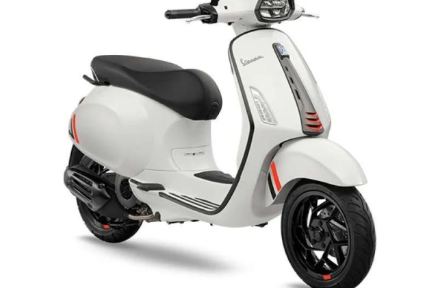 Vespa Putih Tulang
