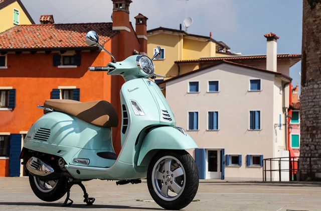 Vespa 900 Juta
