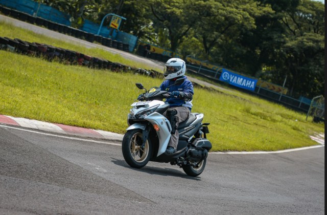 Rekomendasi Oli Mesin Yamaha Aerox 155

