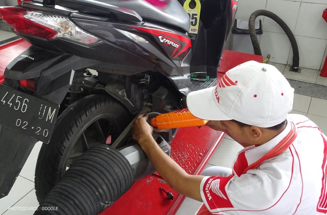 Cara Mengecek Oli Motor Beat
