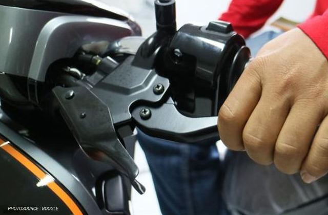 Rem Belakang Motor Matic Sebelah Mana
