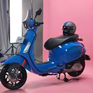 Vespa Sprint Biru Doff
