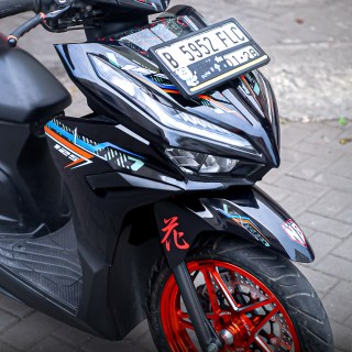 Honda Vario 150 Hitam
