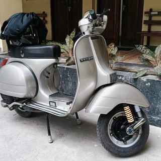 Vespa Scooter Klasik
